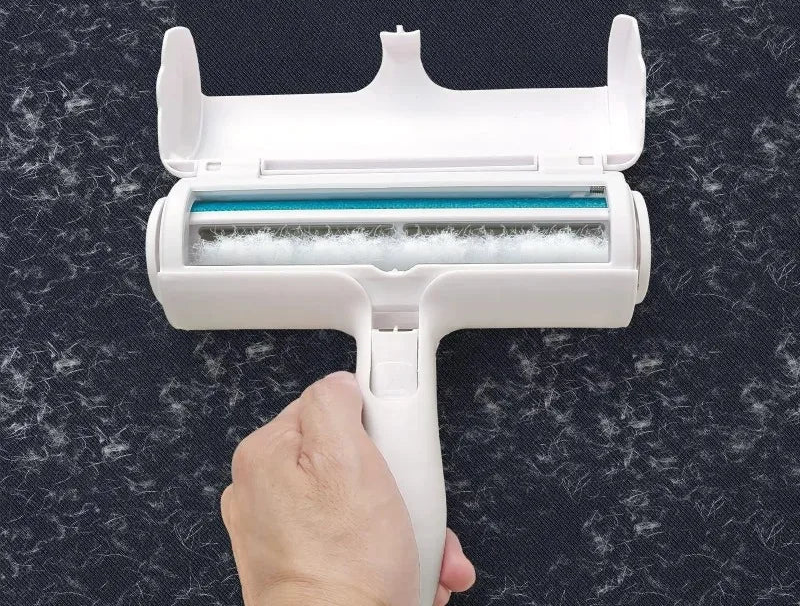 Roller na odstraňování srsti mazlíčků se samoočistící bází